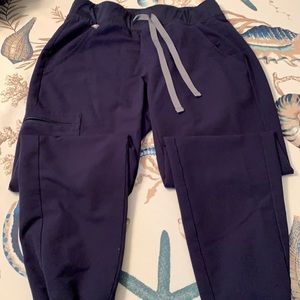 FIGS-  Scrubs XS Navy joggers!